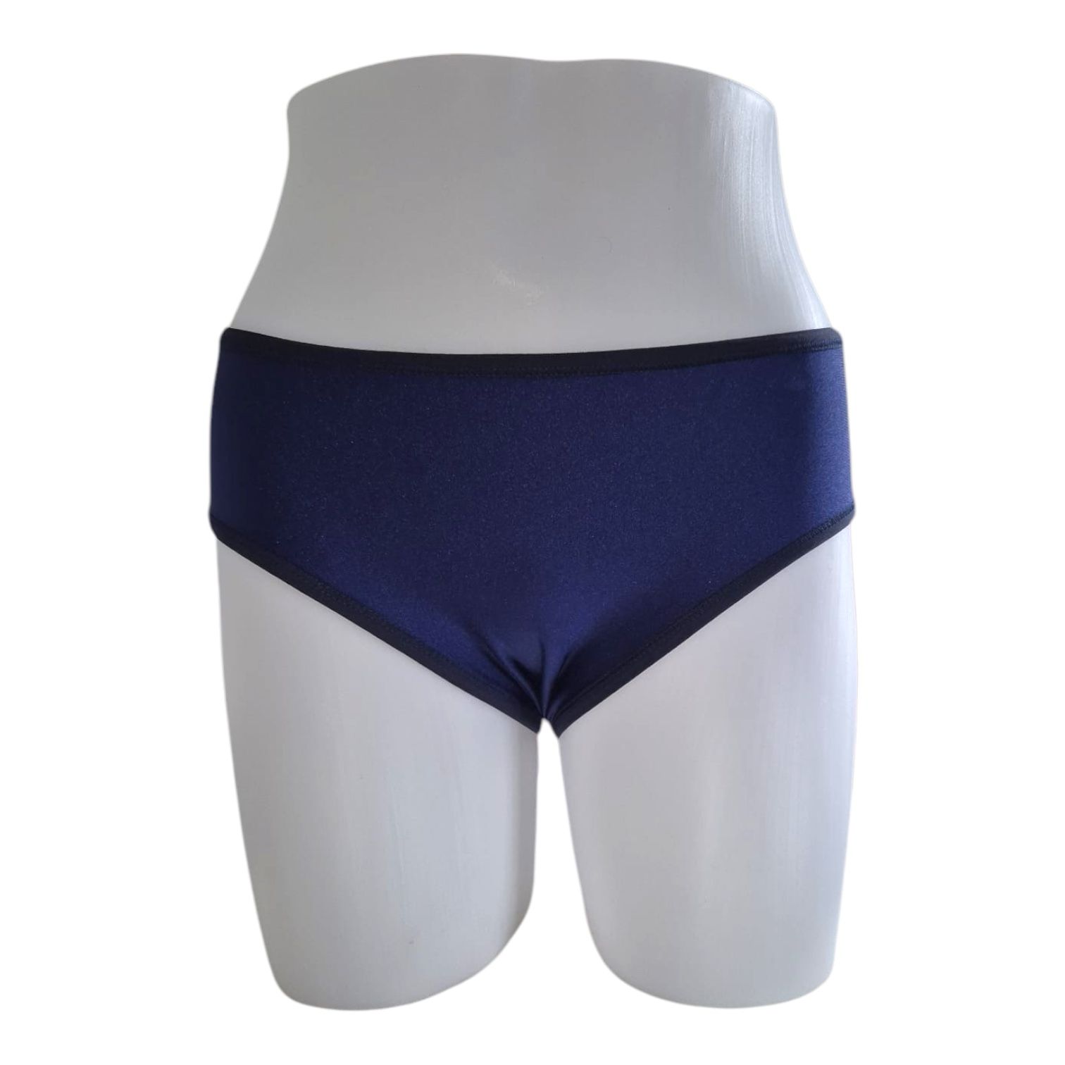 Sous-vêtements de tucking (tucking underwear), slips de tucking (tucking slips), culottes de tucking (tucking panties), slips classiques de tucking (tucking briefs), gaffes de tucking (tucking gaff), slips de compression (compression slip), slips gainants (supportive slip), slips de contrôle (control slip), sous-vêtements affirmant le genre (gender-affirming underwear), culottes aplatis-santes (flattening panties), lingerie sculptante pour personnes transgenres (transgender shapewear), Tucking sécurisé (safe tucking), liage sécurisé (safe binding), liage responsable (responsible binding), compression saine (healthy compression), compression respectueuse de la santé (health-conscious binding), tucking sans risque (risk-free tucking), dissimulation sécurisée (secure tucking), dissimulation sûre des organes génitaux (safe genital hiding), dissimulation saine du sexe (healthy genital concealment), liage protégé (protected binding), tucking en toute sécurité (tucking in complete safety).