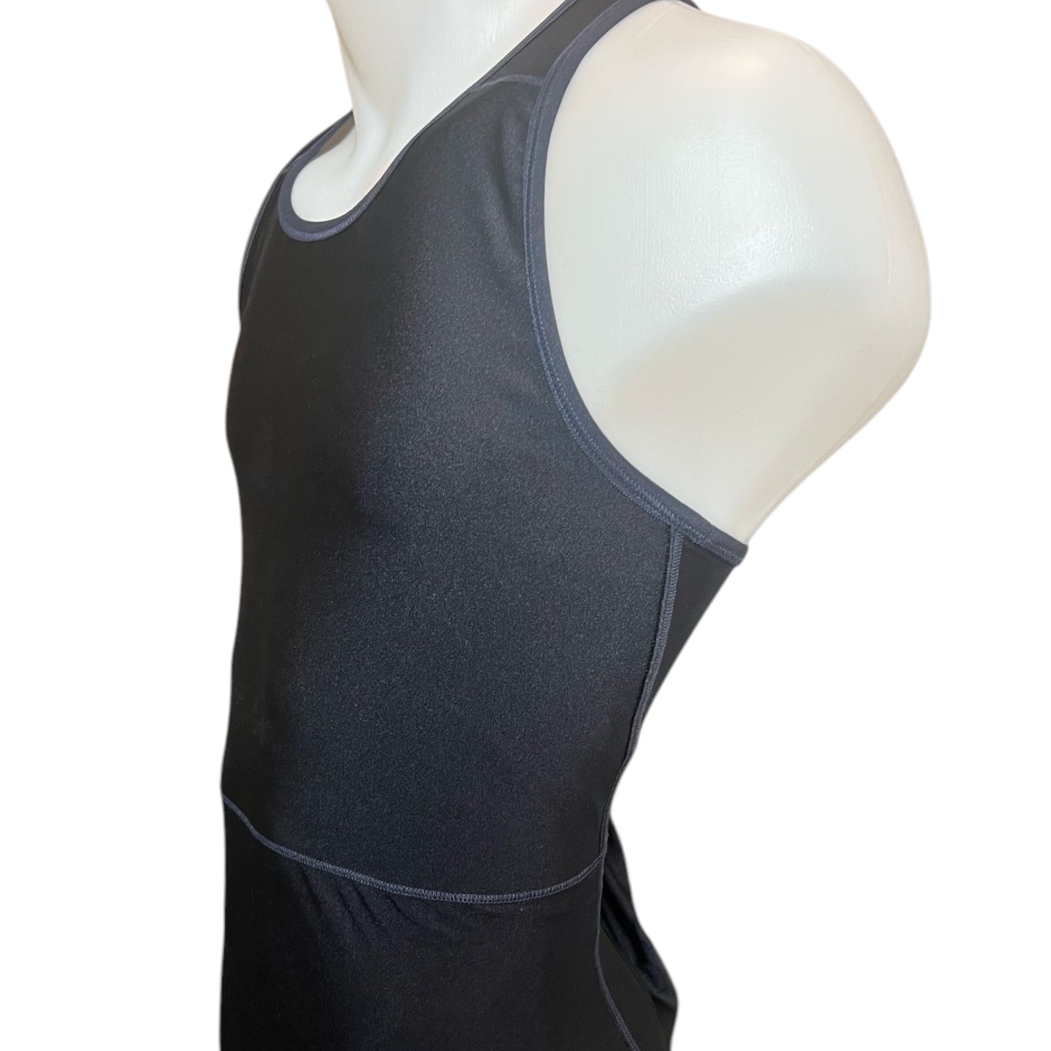 Chest compression (compression thoracique), breast binding (bandage des seins), chest binding (bandage thoracique), chest bandaging (bandage de la poitrine), breast reduction (réduction mammaire), chest binding (bandage thoracique), breast binding (bandage des seins), chest compression (compression thoracique), breast flattening (aplatissement de la poitrine), chest bandaging (bandage de la poitrine), chest binder (binder thoracique), trans binder (binder transgenre), FTM binder (binder FTM), compression top (top de compression), chest binder (binder thoracique), chest compressor (compresseur thoracique), binder (binder), trans binder bra (soutien-gorge binder transgenre), chest binder FTM (binder thoracique FTM), compression top transgender binder (top de compression pour personnes transgenres). Secure binding (bandage sécurisé), responsible binding (bandage responsable), proper binding (bandage approprié), health-conscious binding (bandage respectueux de la santé), safe chest binding (compression thoracique sûre), risk-aware binding (bandage conscient des risques), non-harmful binding (bandage non nuisible), protective binding (bandage protecteur).